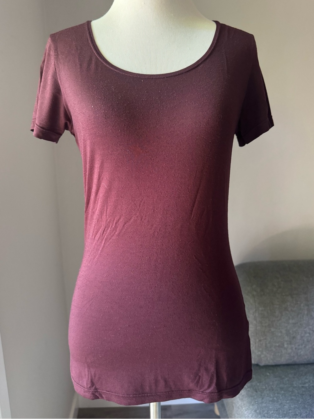 Uniqlo Airism Scoop Neck Short Sleeve T-Shirt
